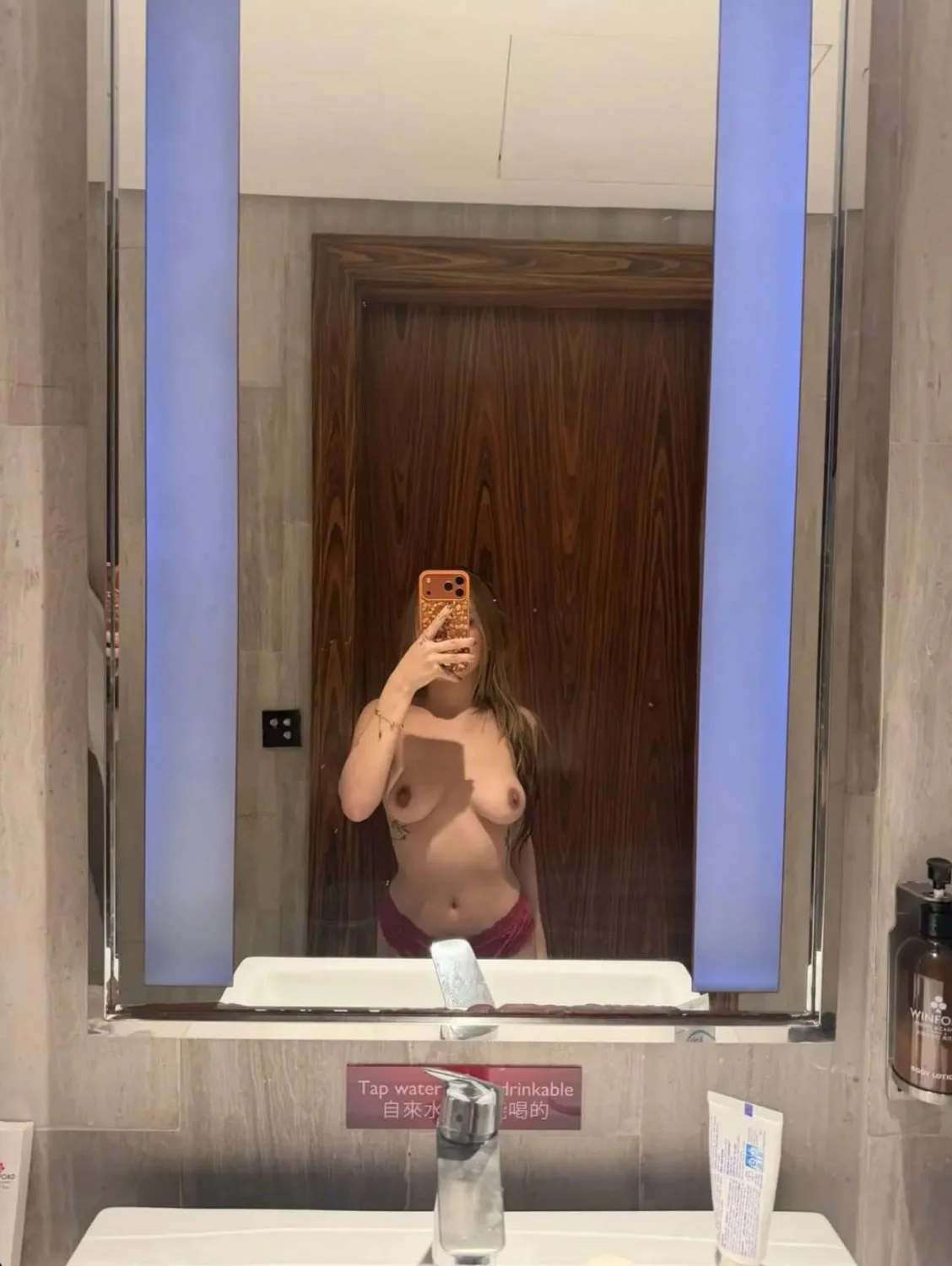 Beautiful mirror pics image 10