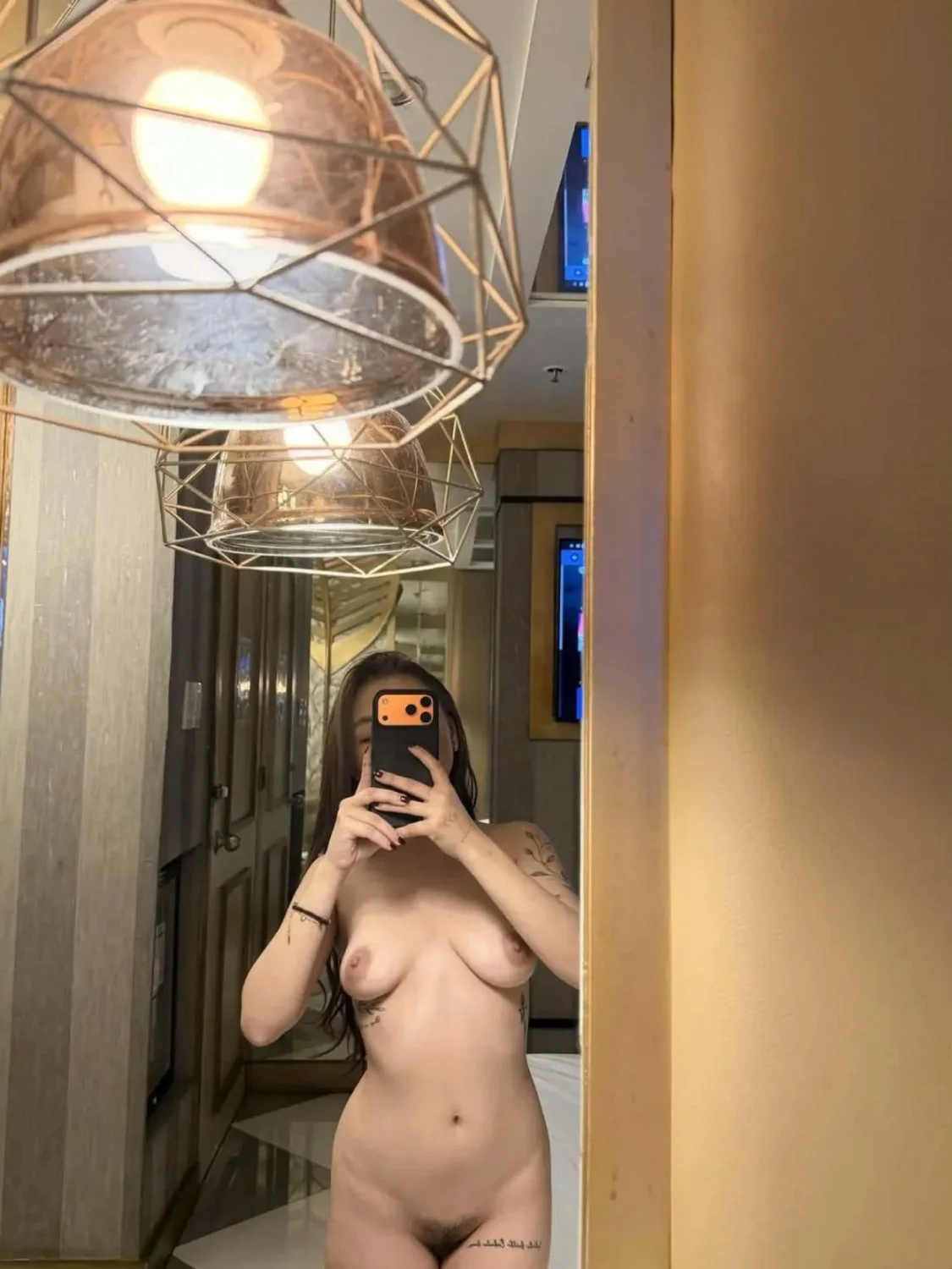 Beautiful mirror pics image 25