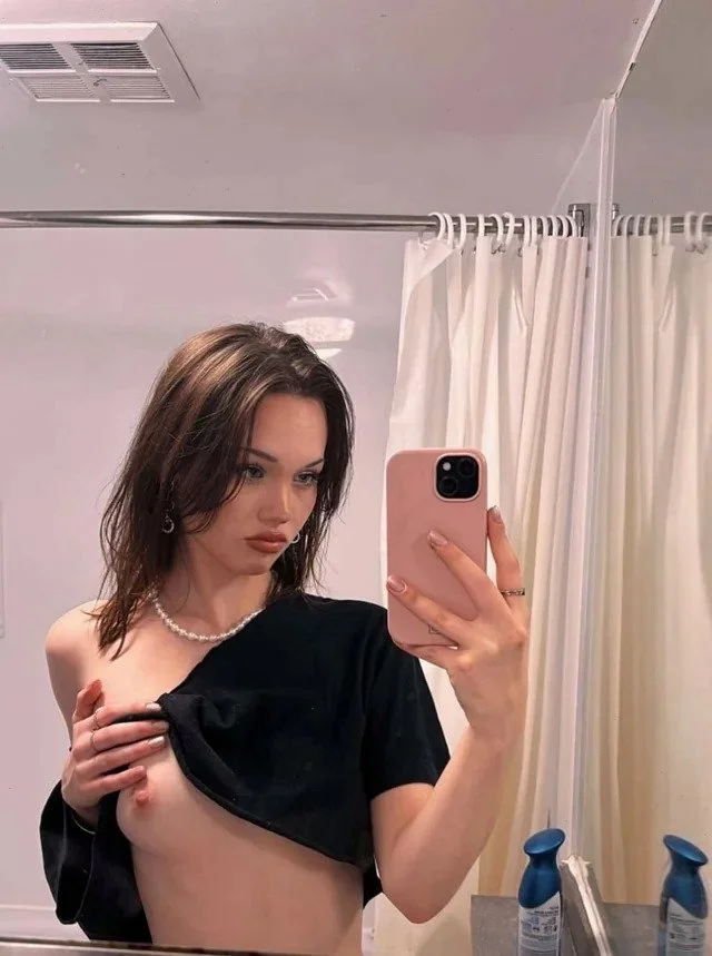 Emo slut with model body image 6