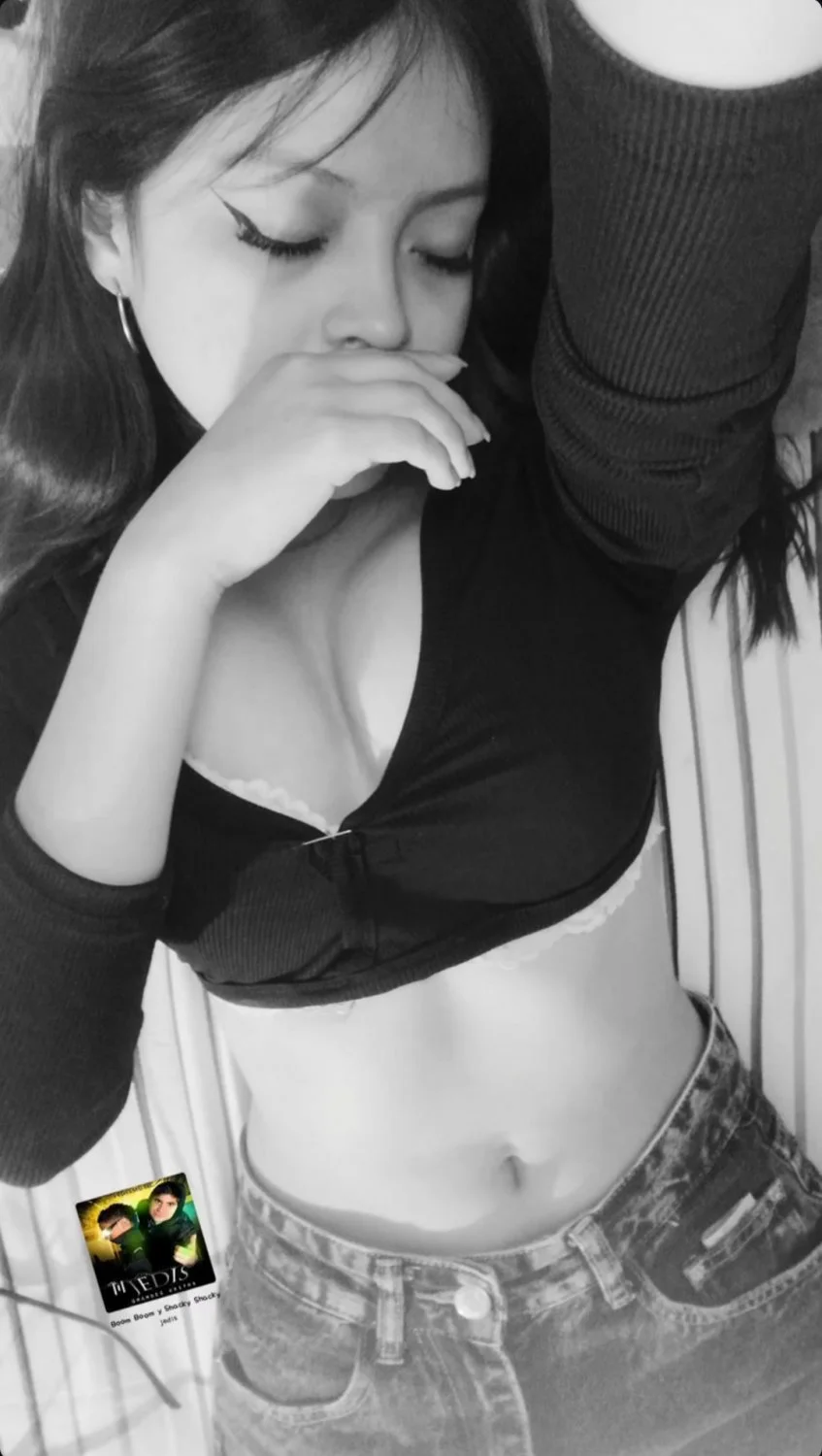 Itzel image 7