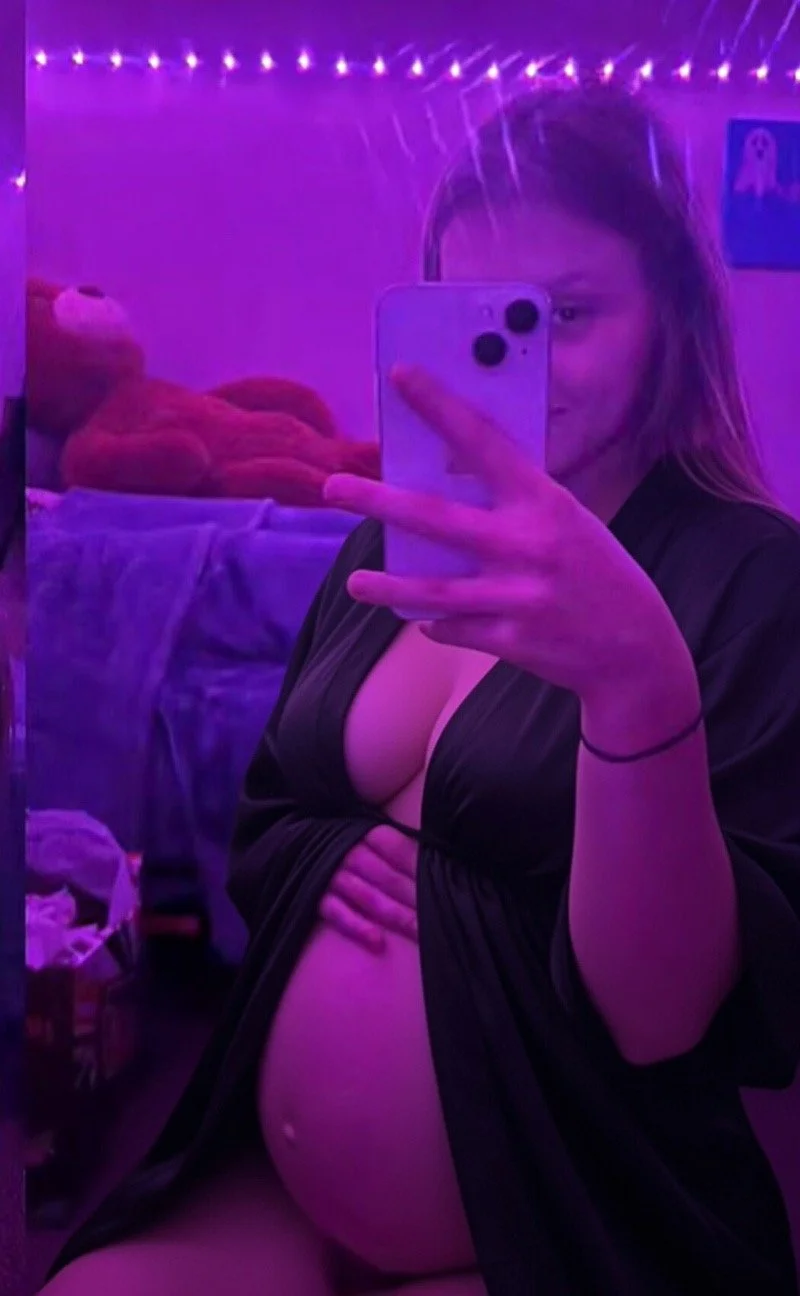 Pregnant Moore the Whore Part 4 image 4