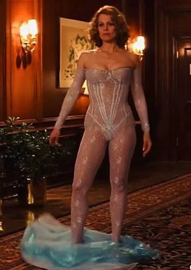 Who love sigourney weaver dm me image 2