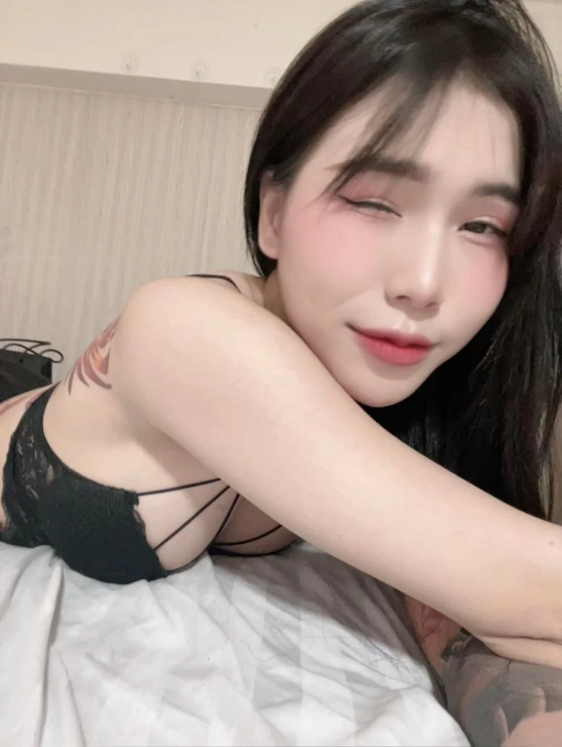 Ladyboy thu tran image 26