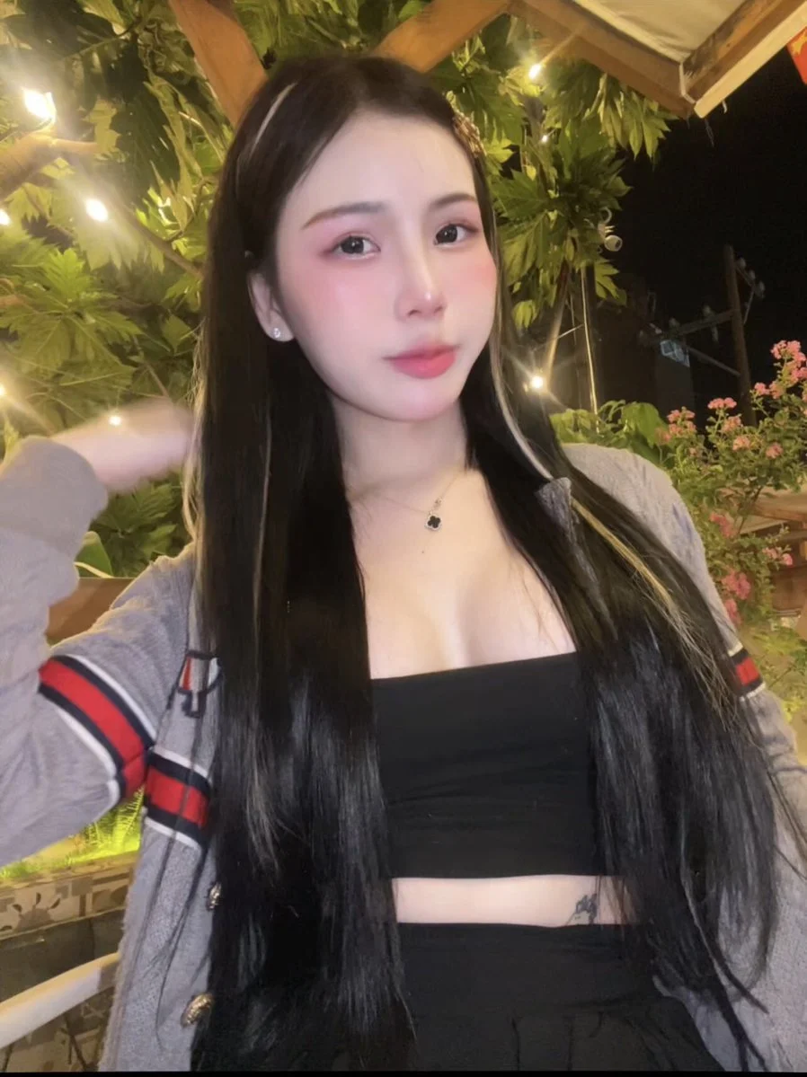 Ladyboy thu tran image 38