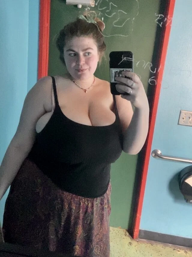 Massive set on this slut image 6