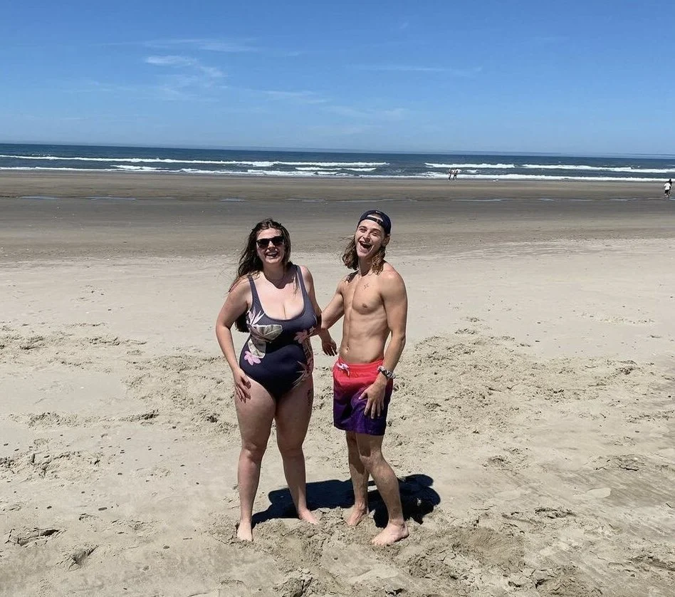 Massive set on this slut image 8