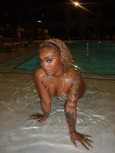 Laybankz Recent IG photos 😩 cover image