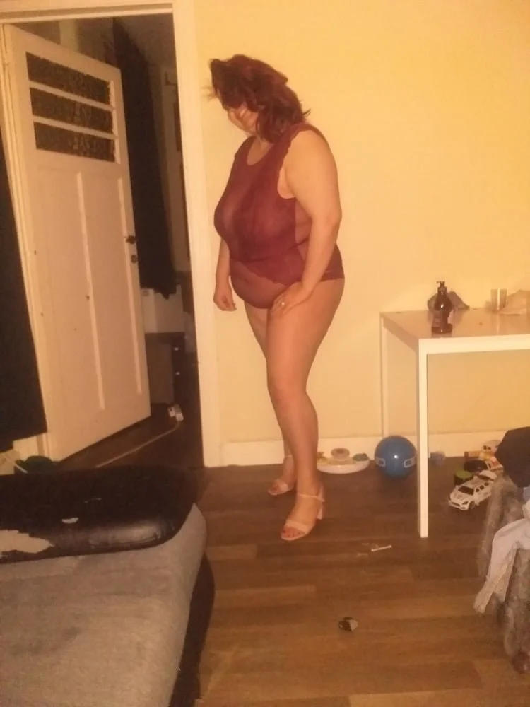 Chubby beurette image 2
