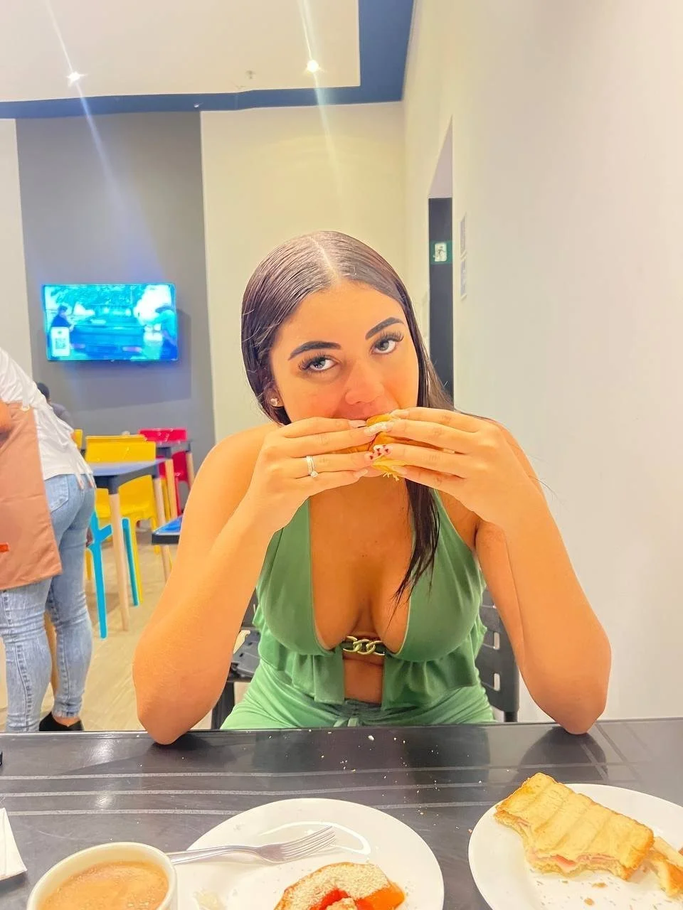 Putinha Morena Safada Lanchou e Depois Foi Foder Amador image 1