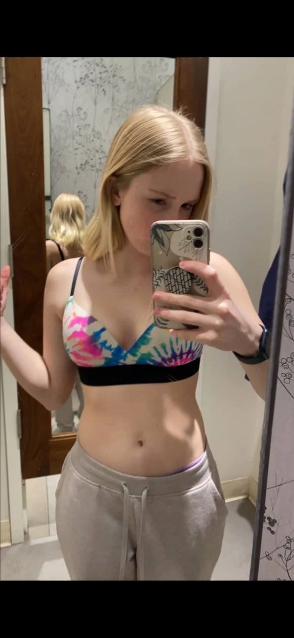 Slutty blonde ex gf masturbates main image