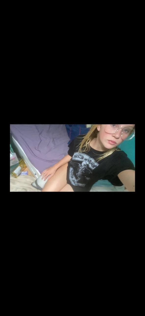 Slutty blonde ex gf masturbates image 38