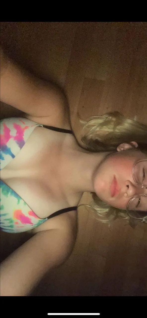 Slutty blonde ex gf masturbates image 6
