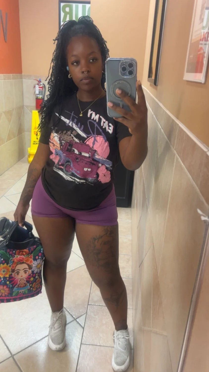 Gorgeous85 image 11