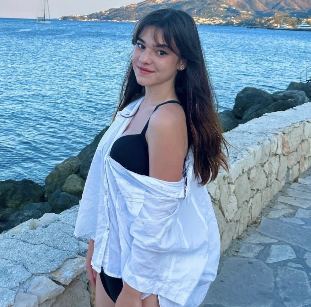Tight Abby in her Bikini image 2