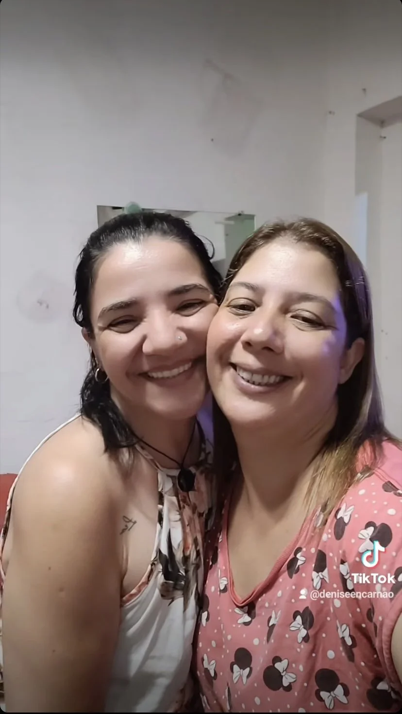 Ia Denise e Leila facial main image