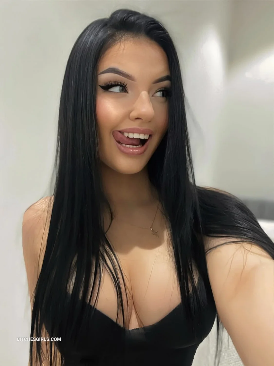 Anitkova image 4
