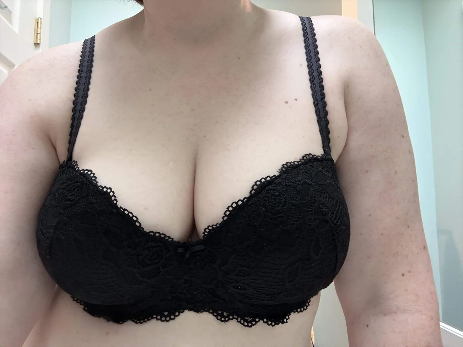 40yo Chubby milf image 5