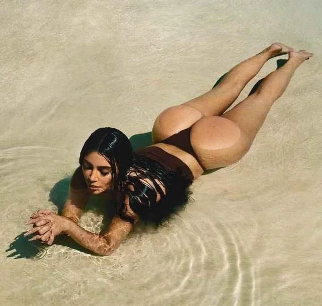Kim K image 29