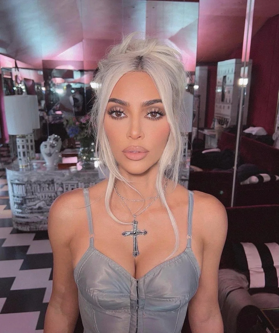 Kim K image 40
