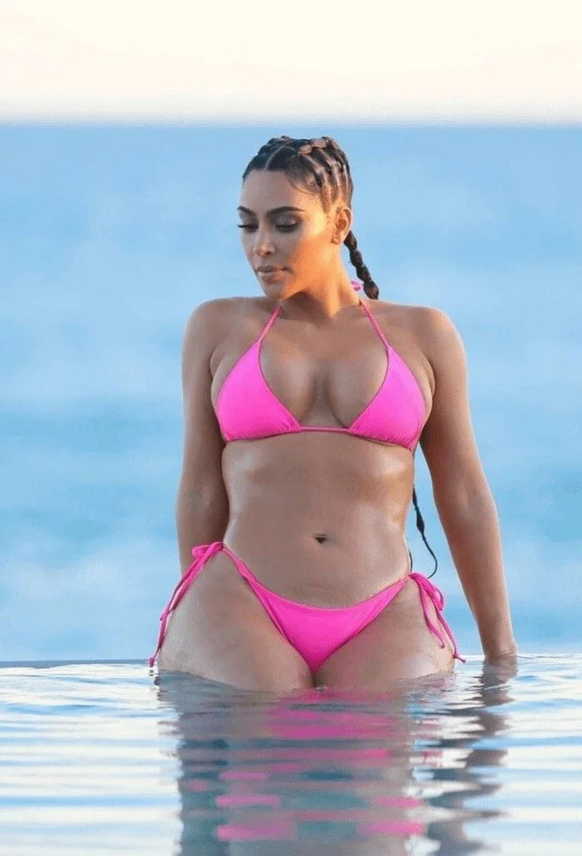 Kim K image 9