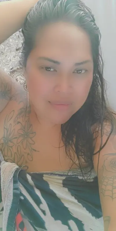 Beautiful Hawaiian milf loves to play with her self. cover image