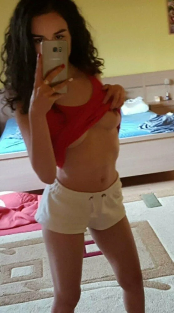 Amateur milf image 4