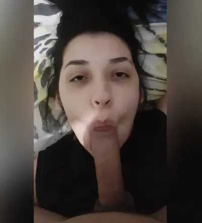Novinha ex crente caiu na mao do maloqueiro pagando um boquete gulosa cover image