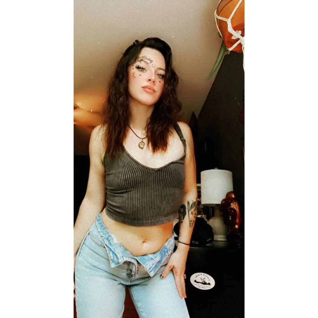 allieeee image 18
