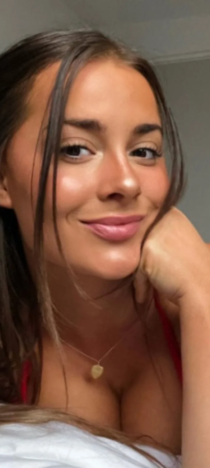 Emily image 24