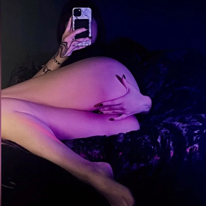 Hermosa gótica blanquita culona sexy coño rico rosadita image 12