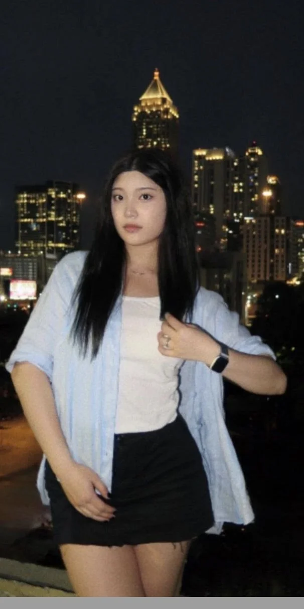 Asian whore Min. Exposed image 9