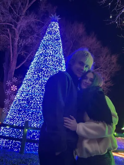Casal vazou magrinha gostosa tomando de ladinho muito safada videos novos cover image