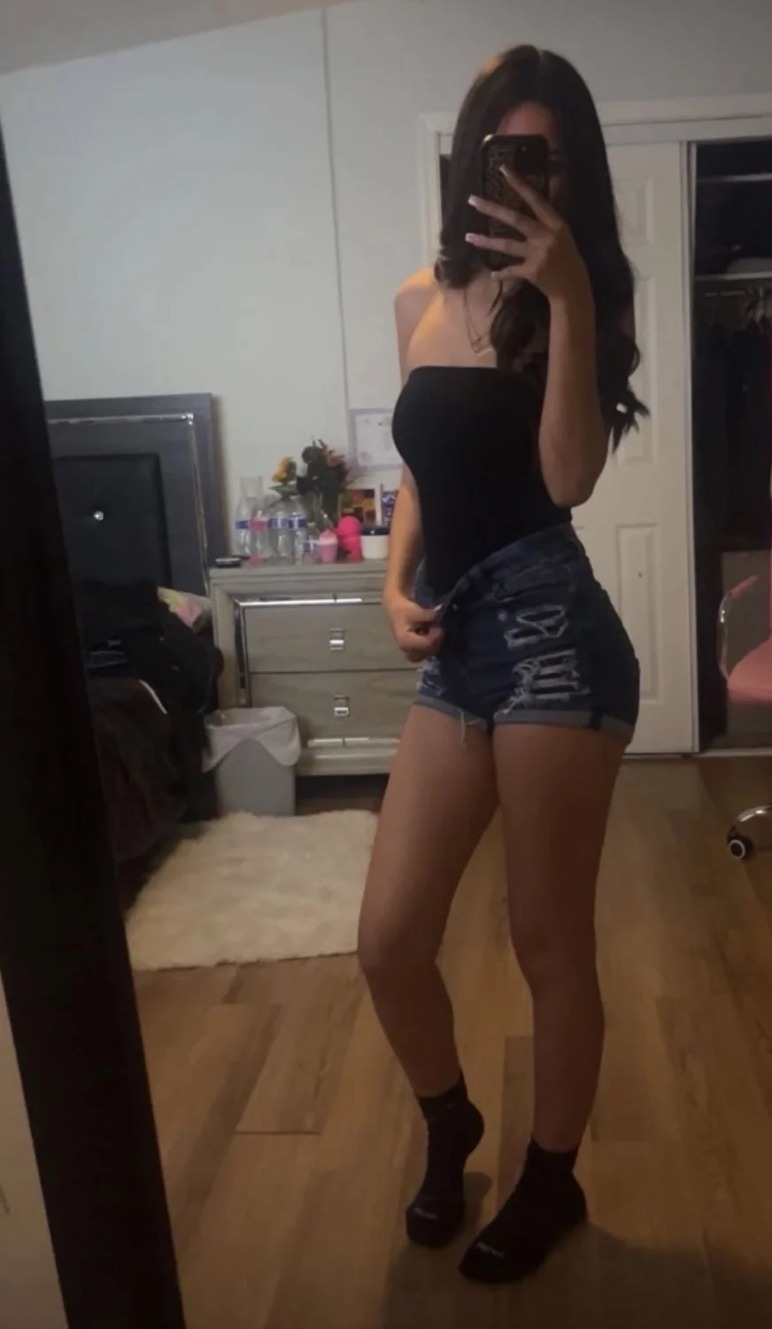 Latina teen image 6