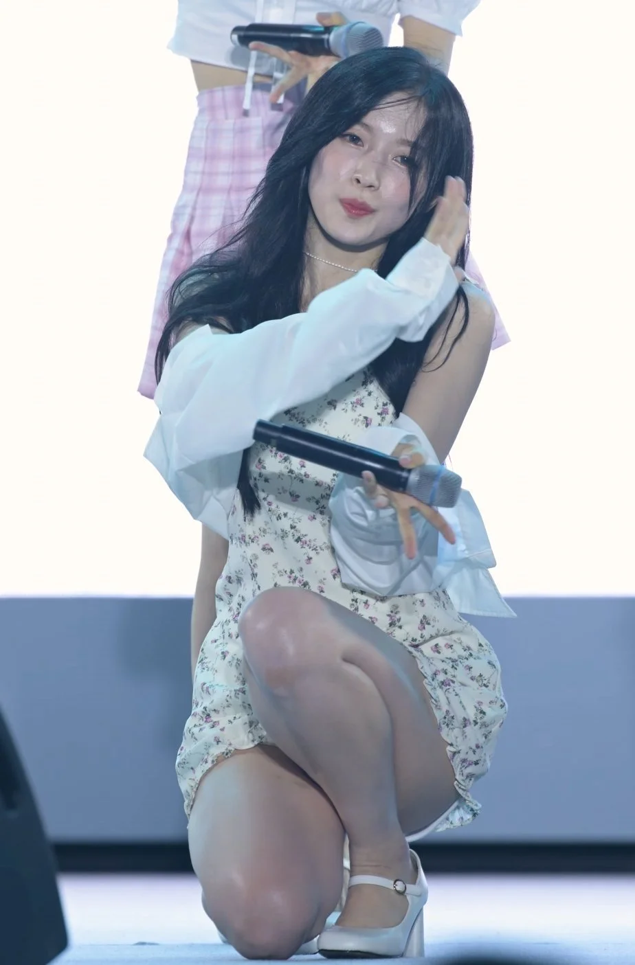 OMG Arin Cheeks main image