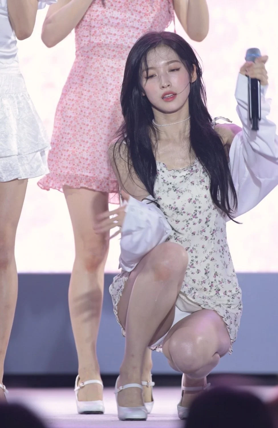 OMG Arin Cheeks image 4