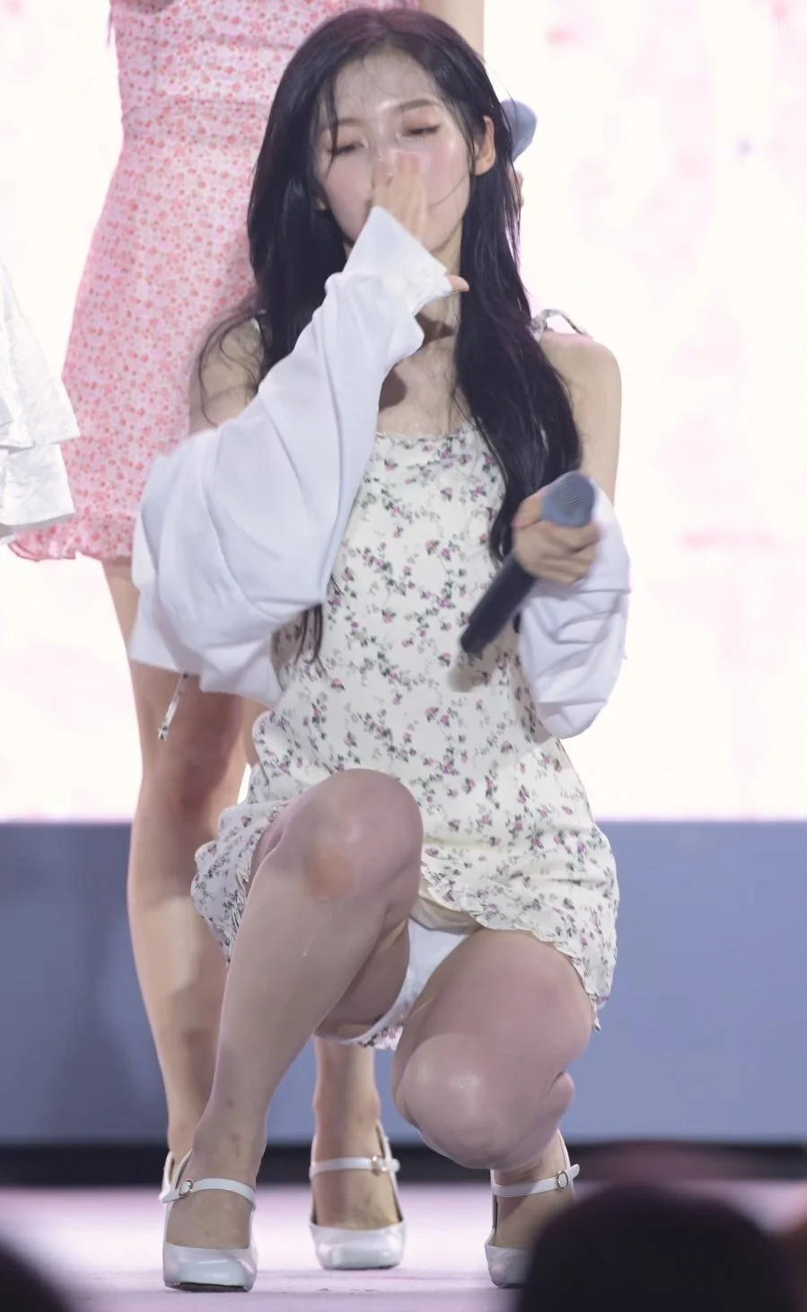 OMG Arin Cheeks image 5