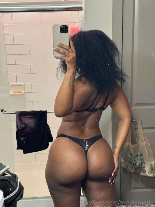 Thicc🤩 image 15