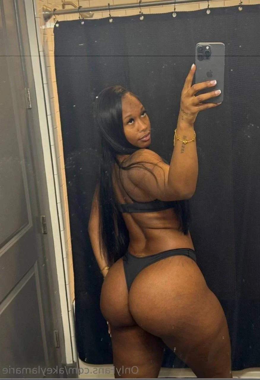 Thicc🤩 image 29