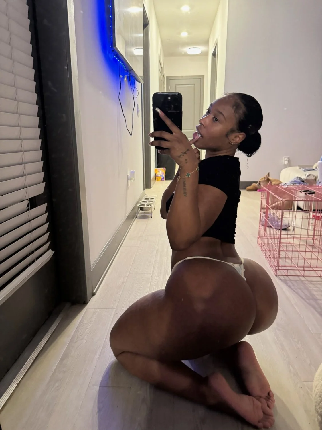 Thicc🤩 image 4