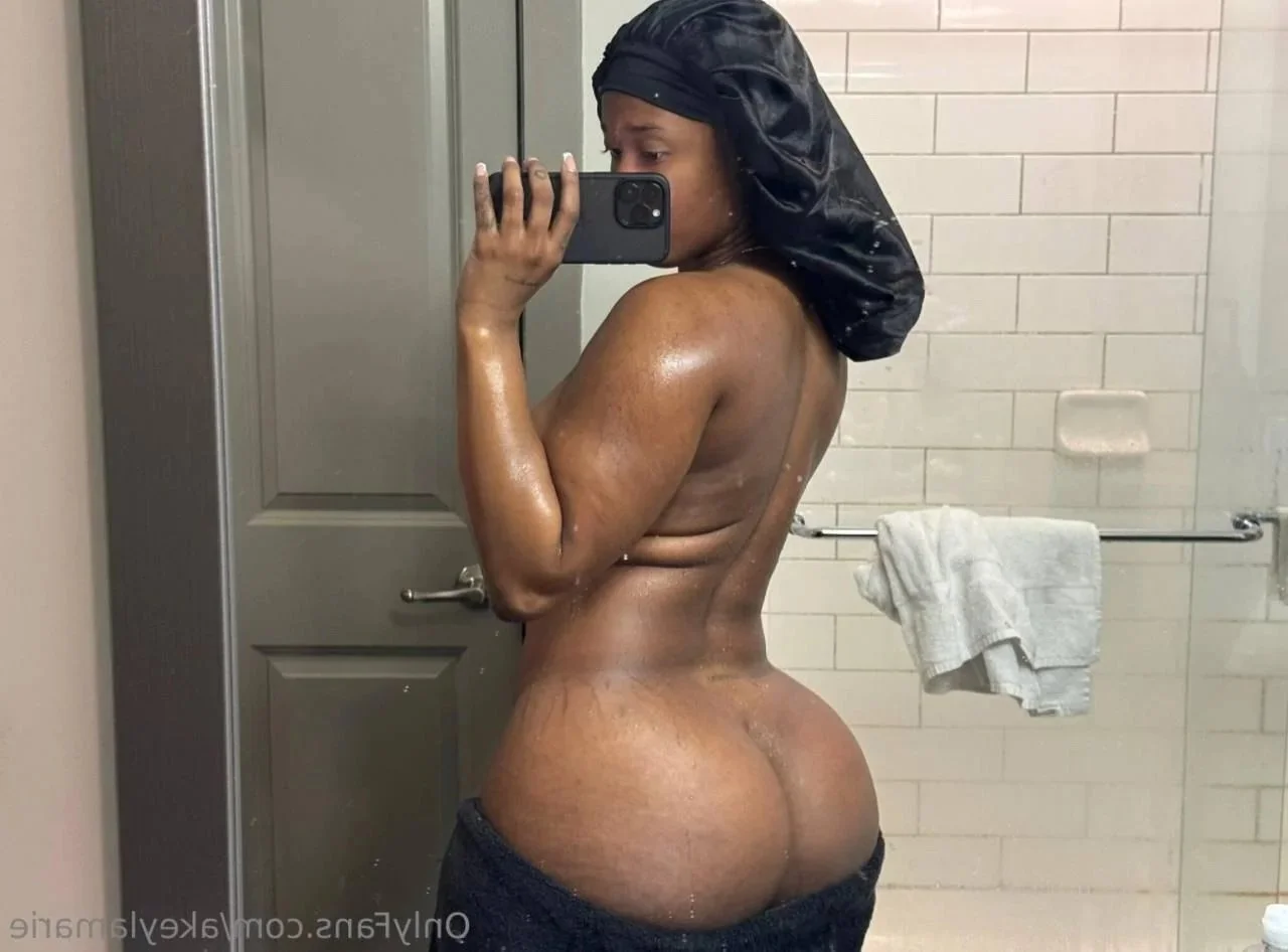 Thicc🤩 image 43