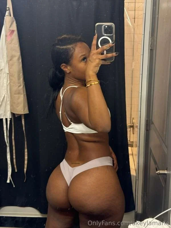 Thicc🤩 image 49