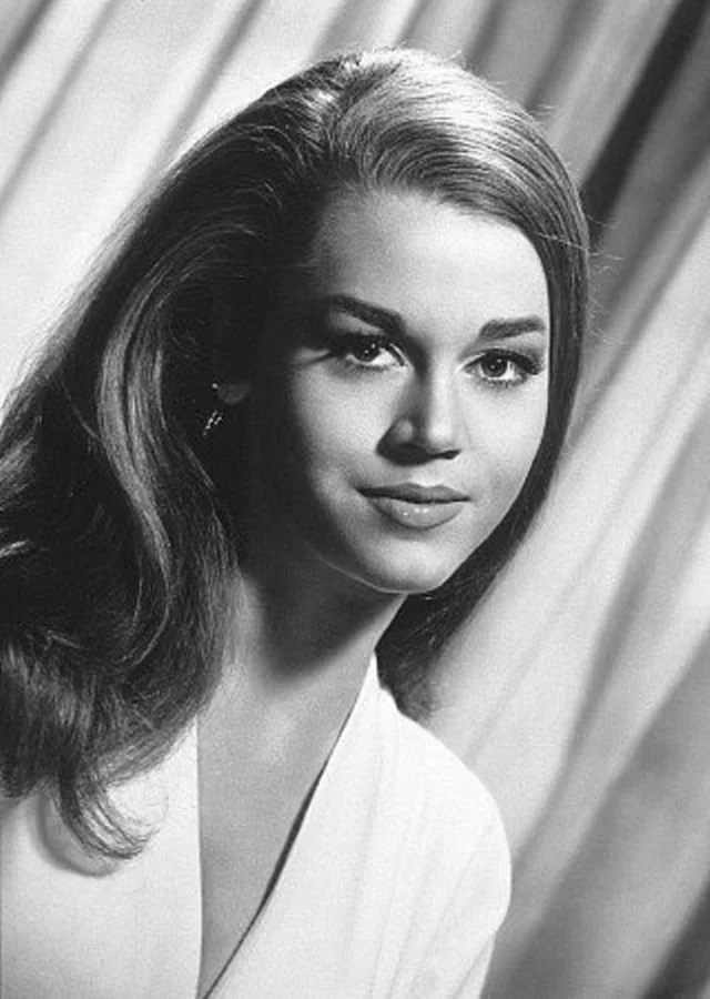 Beautiful Jane Fonda image 10