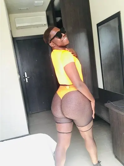 Mannequin potélé from Gabon 🇬🇦 cover image