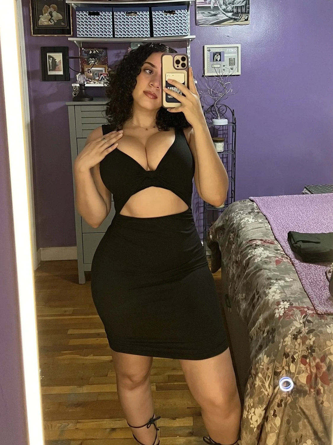 NY Latina with juicy tits image 11