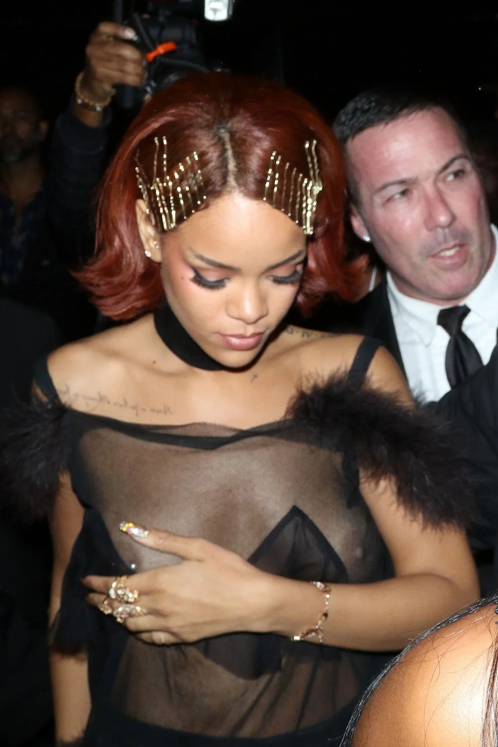 Rihanna pussy slip image 3
