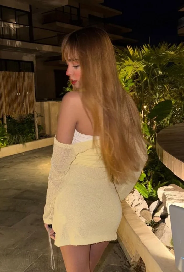 La werita puta zorra de ig en bikini, que ganas de acabar dentro y romperla entre varios image 12