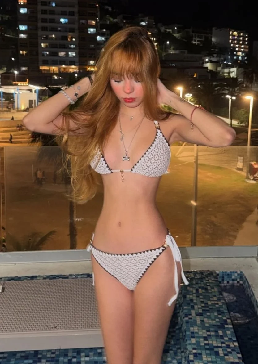 La werita puta zorra de ig en bikini, que ganas de acabar dentro y romperla entre varios image 21