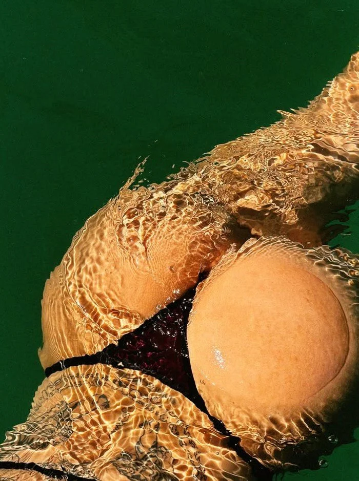 a puta, gosta de exibir esse cuzão gostoso image 3