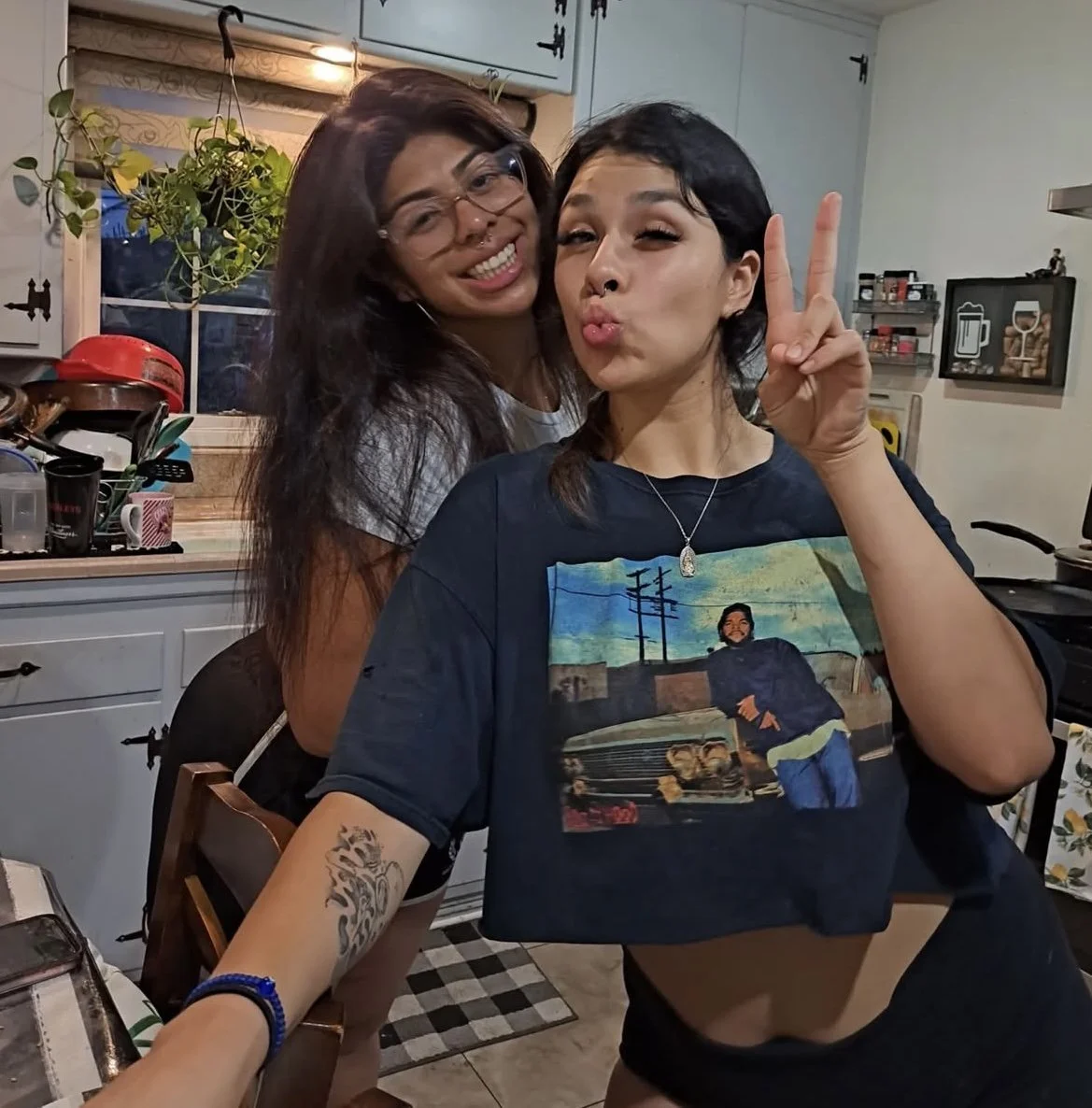 Would y’all smash these latinas sluts? image 5