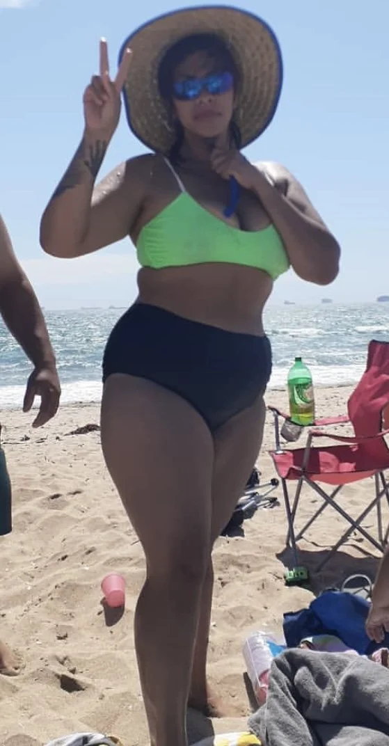 Would y’all smash these latinas sluts? image 6